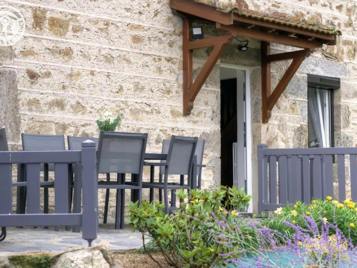 Gite Au Calme Avec Terrasse, Bbq, Ping-Pong, Rando/Vtt, Proche St-Bonnet-Le-Chateau, Wifi Gratuit - Fr-1-496-122 Apinac 0*,